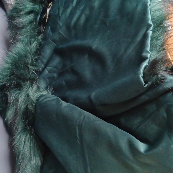 Jessica Simpson  fuzzy  vest - Picture 9 of 12